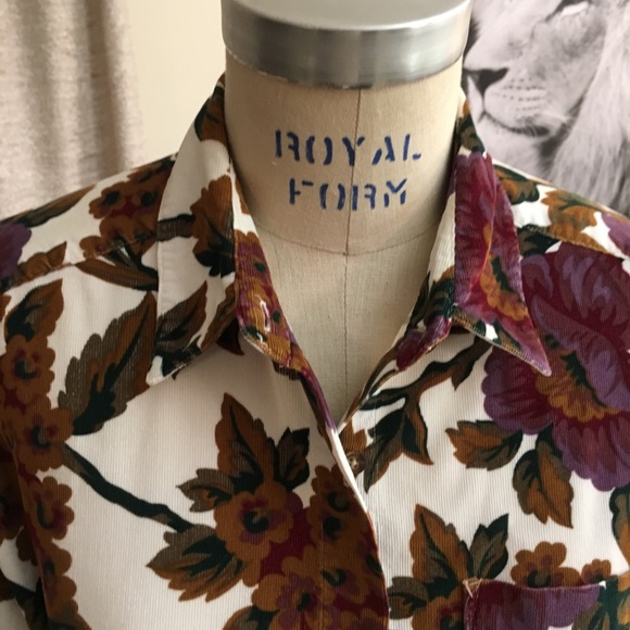 Eddie Bauer Berry and Burnt Umber Button Up - Picture 4 of 8